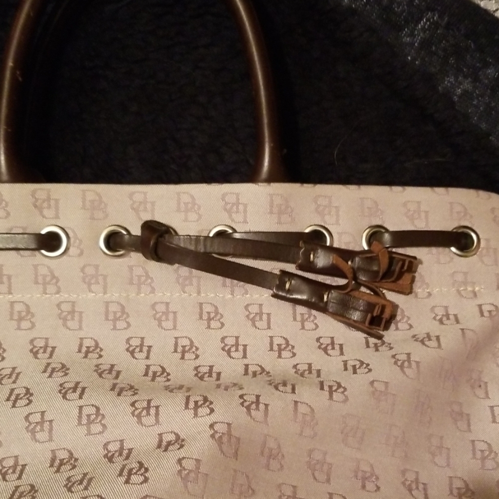 Dooney Bourke purse - Picture 7 of 8